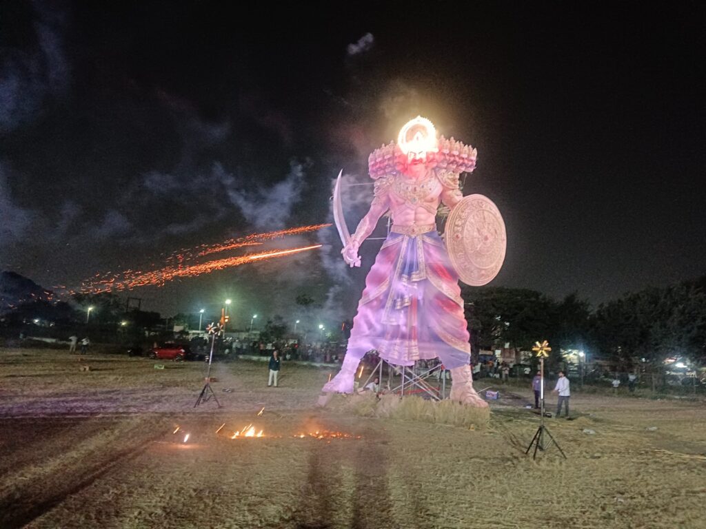 218 शोभायात्राओं और 34 पथ संचलनों से गूंजा शहर; धार्मिक और सांस्कृतिक कार्यक्रमों में बड़ी संख्या में शामिल हुए नागरिक